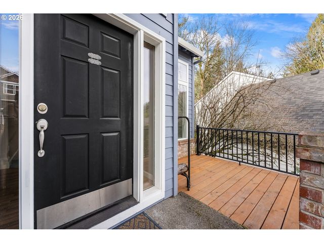 2714 Sw LEAH Ct, Portland, OR 97219