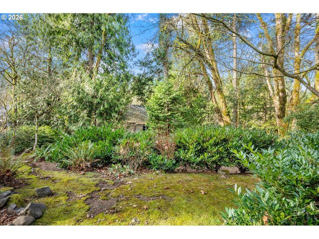 2714 Sw LEAH Ct, Portland, OR 97219