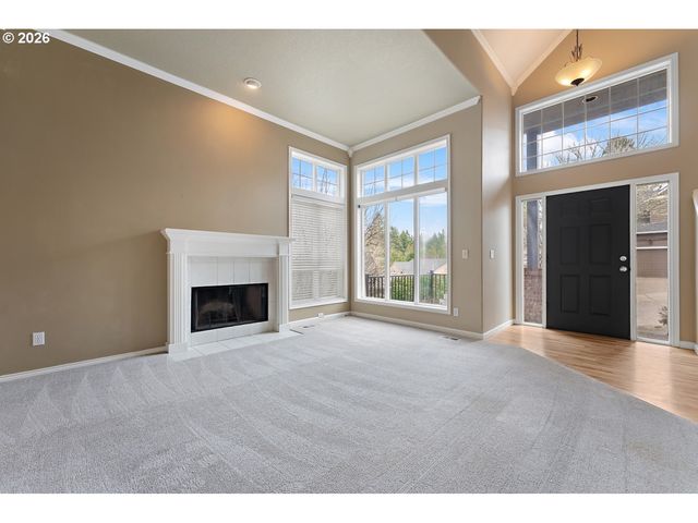 2714 Sw LEAH Ct, Portland, OR 97219