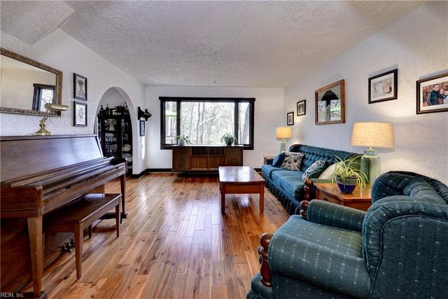 15465 Holly DR, Smithfield, VA 23430