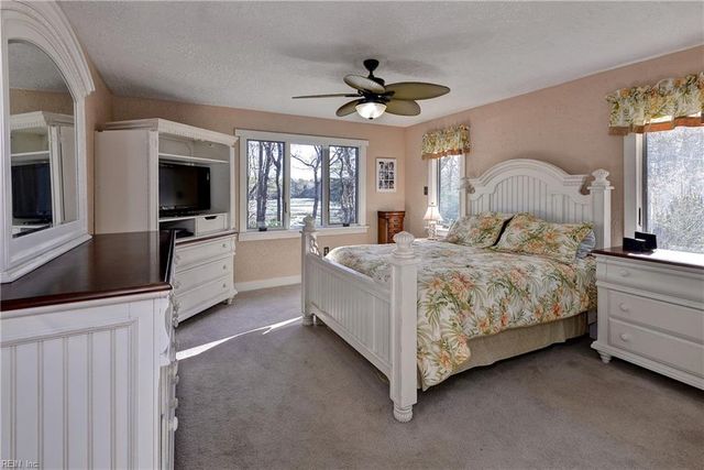 15465 Holly DR, Smithfield, VA 23430