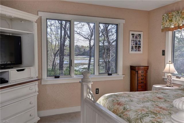 15465 Holly DR, Smithfield, VA 23430