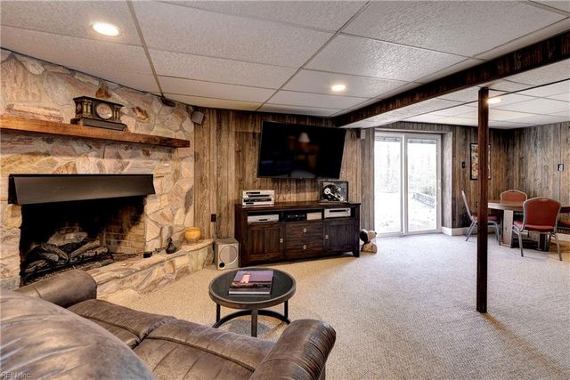 15465 Holly DR, Smithfield, VA 23430