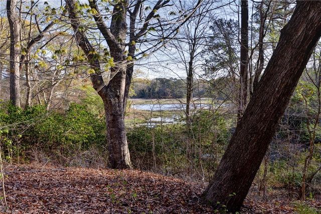15465 Holly DR, Smithfield, VA 23430