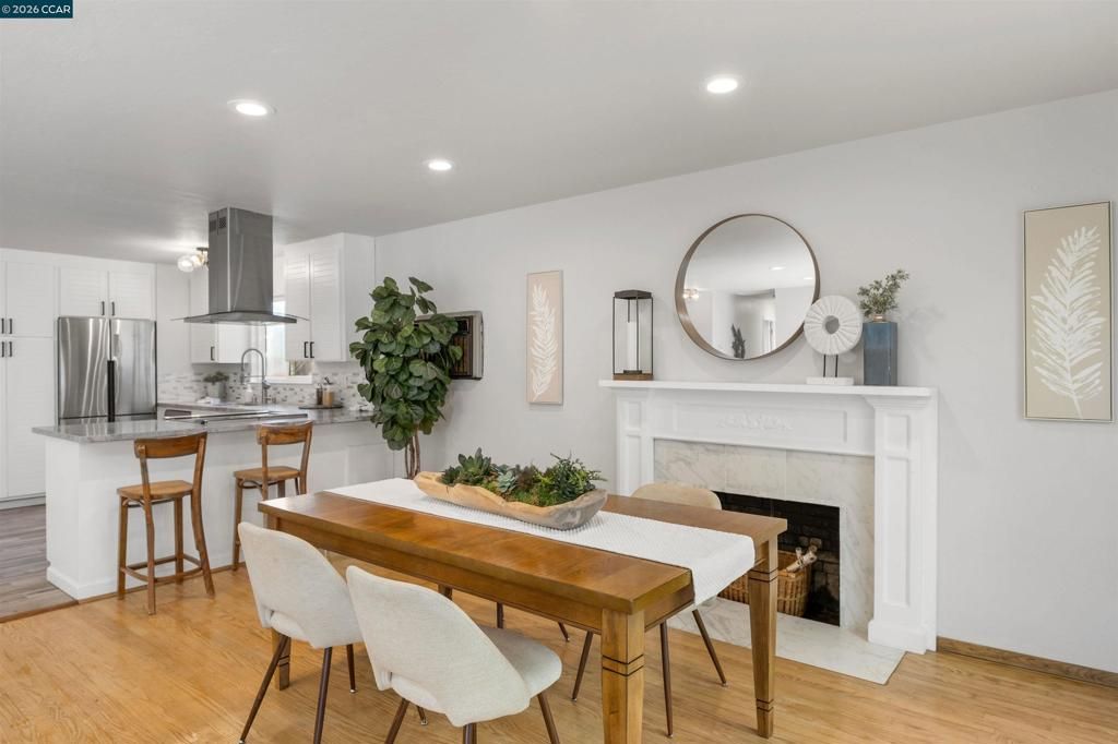 2283 Panoramic Dr, Concord, CA 94520