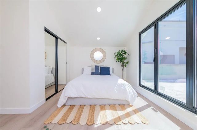 920 W Balboa, Newport Beach, CA 92661