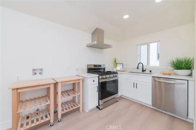 920 W Balboa, Newport Beach, CA 92661