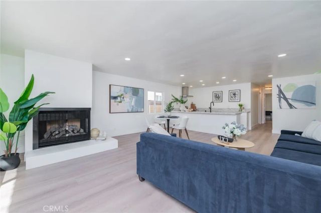920 W Balboa, Newport Beach, CA 92661