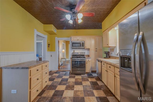 411 Center Street, Farmington, MO 63640