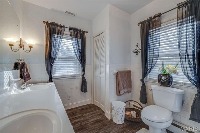 411 Center Street, Farmington, MO 63640