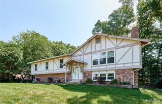 10 Glenworth Glenworth Court, Manchester, MO 63011