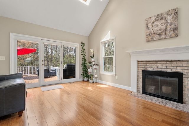 16 Heather Lane, Southborough, MA 01772