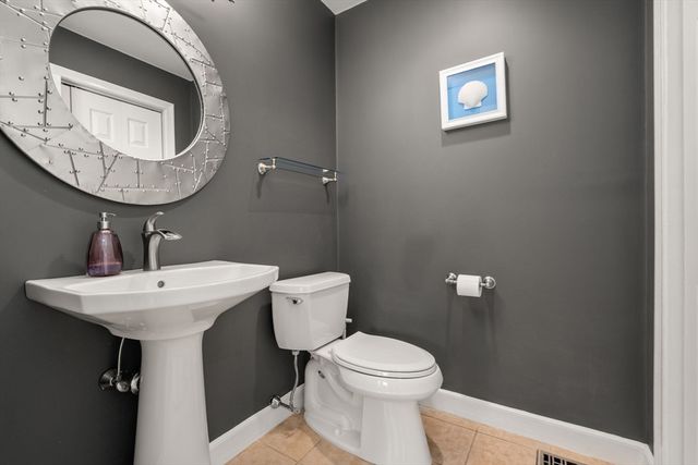 16 Heather Lane, Southborough, MA 01772