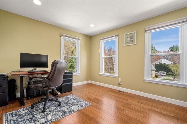 16 Heather Lane, Southborough, MA 01772