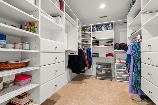 16 Heather Lane, Southborough, MA 01772