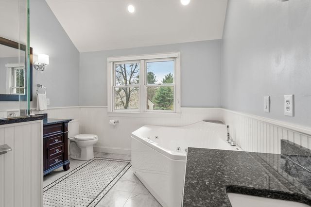16 Heather Lane, Southborough, MA 01772