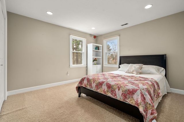 16 Heather Lane, Southborough, MA 01772