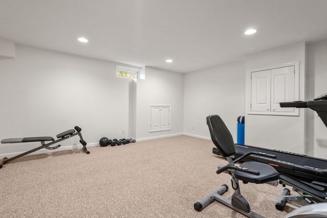 16 Heather Lane, Southborough, MA 01772