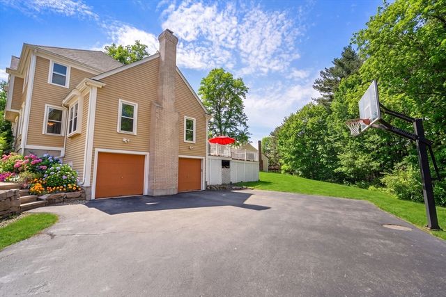 16 Heather Lane, Southborough, MA 01772