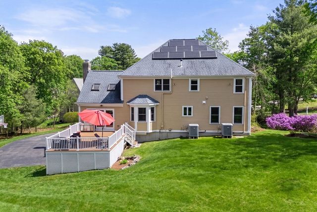 16 Heather Lane, Southborough, MA 01772
