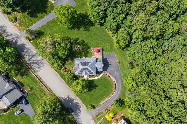 16 Heather Lane, Southborough, MA 01772