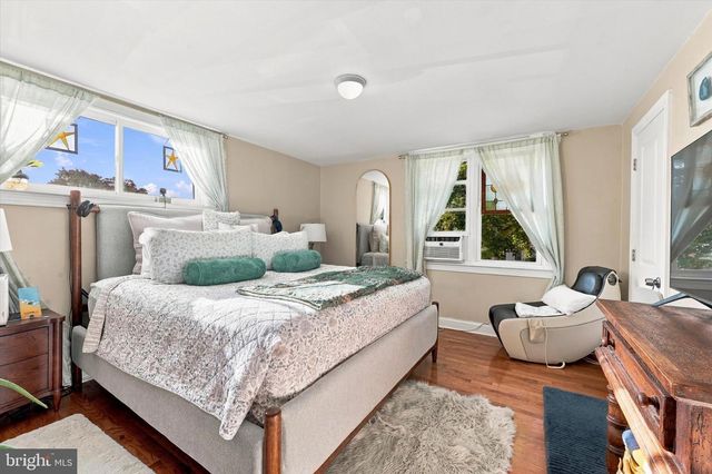 331 WESTPARK LN, Clifton Heights, PA 19018