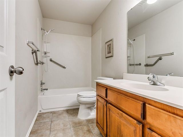 2129 Appalachian Trail, Edmond, OK 73003