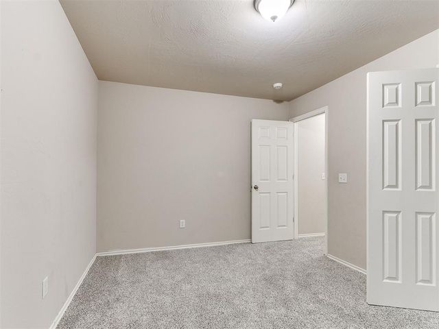 2129 Appalachian Trail, Edmond, OK 73003
