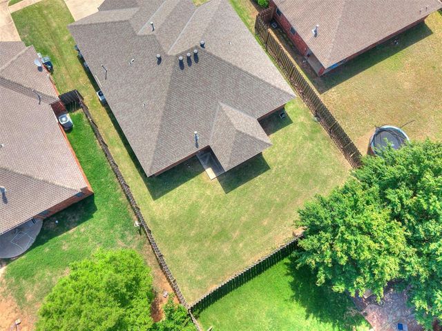 2129 Appalachian Trail, Edmond, OK 73003