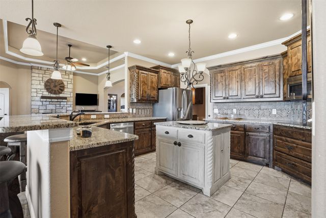 162 Ellis Spring Drive, Weatherford, TX 76085