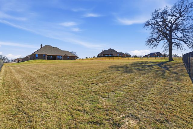 162 Ellis Spring Drive, Weatherford, TX 76085