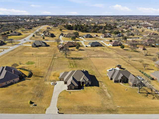 162 Ellis Spring Drive, Weatherford, TX 76085