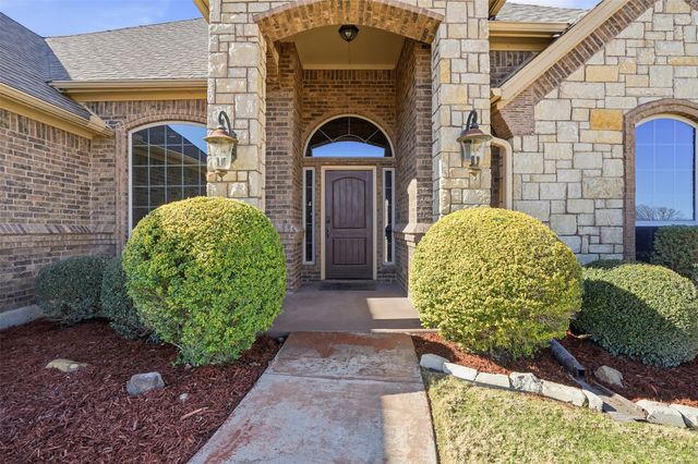 162 Ellis Spring Drive, Weatherford, TX 76085