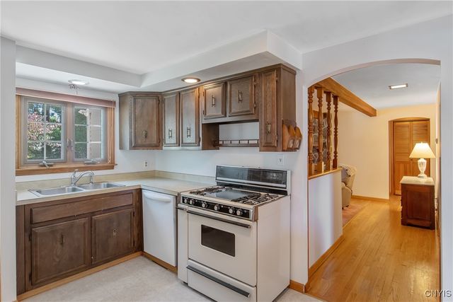 7197 Willow Road, Clay, NY 13212