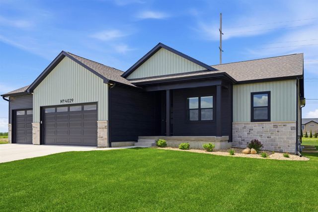 4029 Broomfield Drive, Cedar Falls, IA 50613