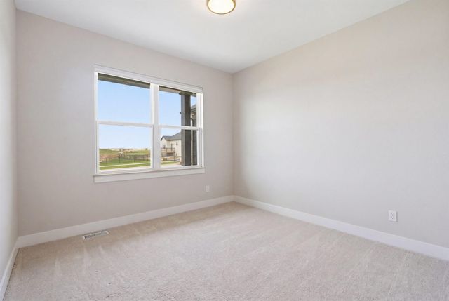 4029 Broomfield Drive, Cedar Falls, IA 50613