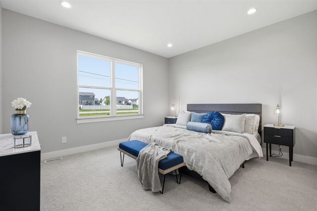 4029 Broomfield Drive, Cedar Falls, IA 50613