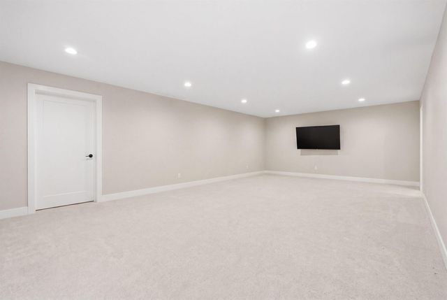 4029 Broomfield Drive, Cedar Falls, IA 50613
