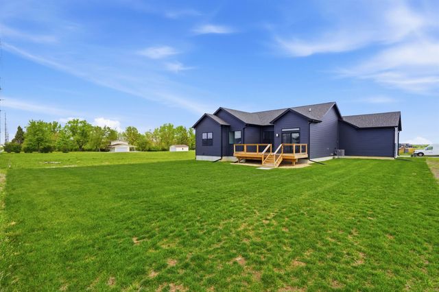 4029 Broomfield Drive, Cedar Falls, IA 50613