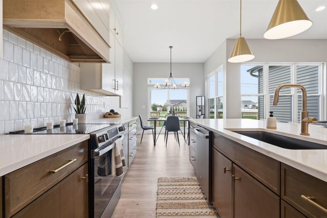 4029 Broomfield Drive, Cedar Falls, IA 50613