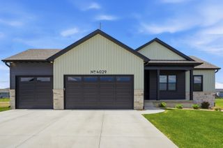 4029 Broomfield Drive, Cedar Falls, IA 50613