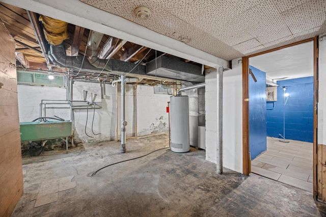 2815 91st STREET, West Allis, WI 53227