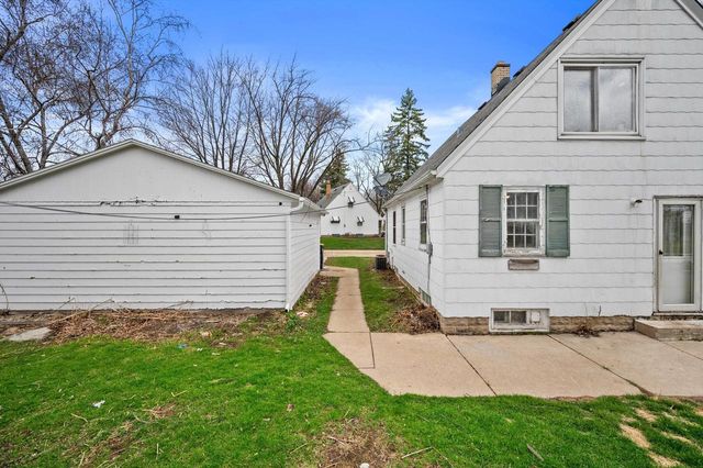 2815 91st STREET, West Allis, WI 53227