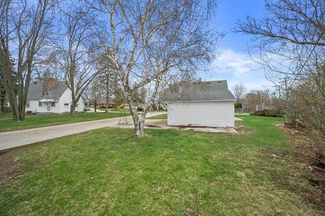 2815 91st STREET, West Allis, WI 53227