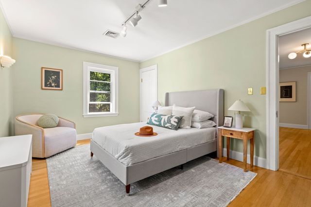 26 Prentiss Lane, Belmont, MA 02478