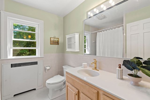 26 Prentiss Lane, Belmont, MA 02478