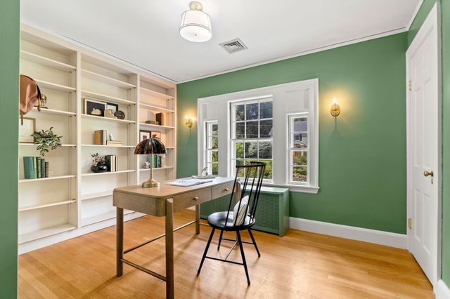 26 Prentiss Lane, Belmont, MA 02478