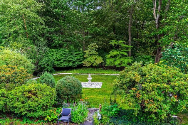 26 Prentiss Lane, Belmont, MA 02478