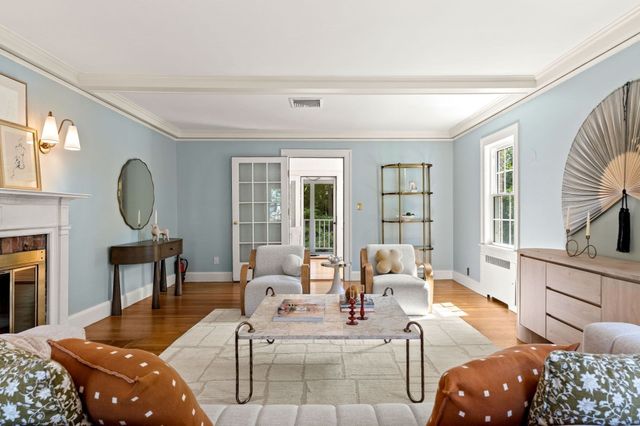 26 Prentiss Lane, Belmont, MA 02478