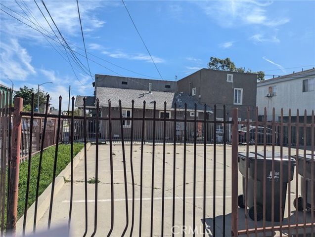 926 E 11th, Long Beach, CA 90813